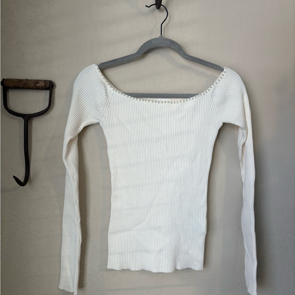 H&M Pearl-Embellished Ribbed Top - Picture 2 of 4